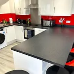 Elegant 2-Bed In Central Headington-Modern New Built Retreat- Wi-Fi, Netflix, Top Location