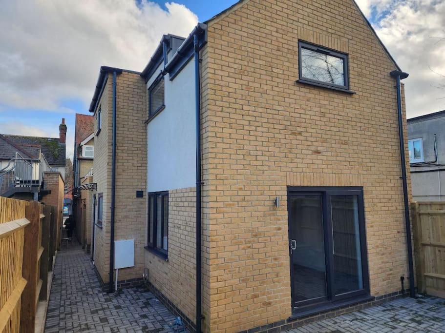 Casa de férias Elegant 2-bed In Headington-modern New Built Retreat- Wi-fi, Netflix, Location Oxford