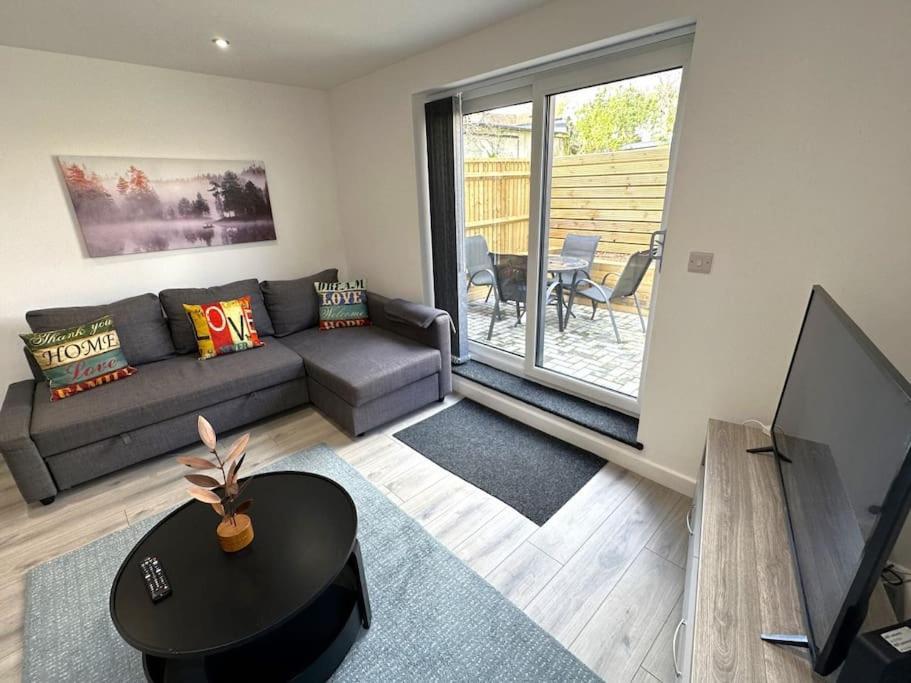 Casa de férias Elegant 2-bed In Headington-modern New Built Retreat- Wi-fi, Netflix, Location Oxford